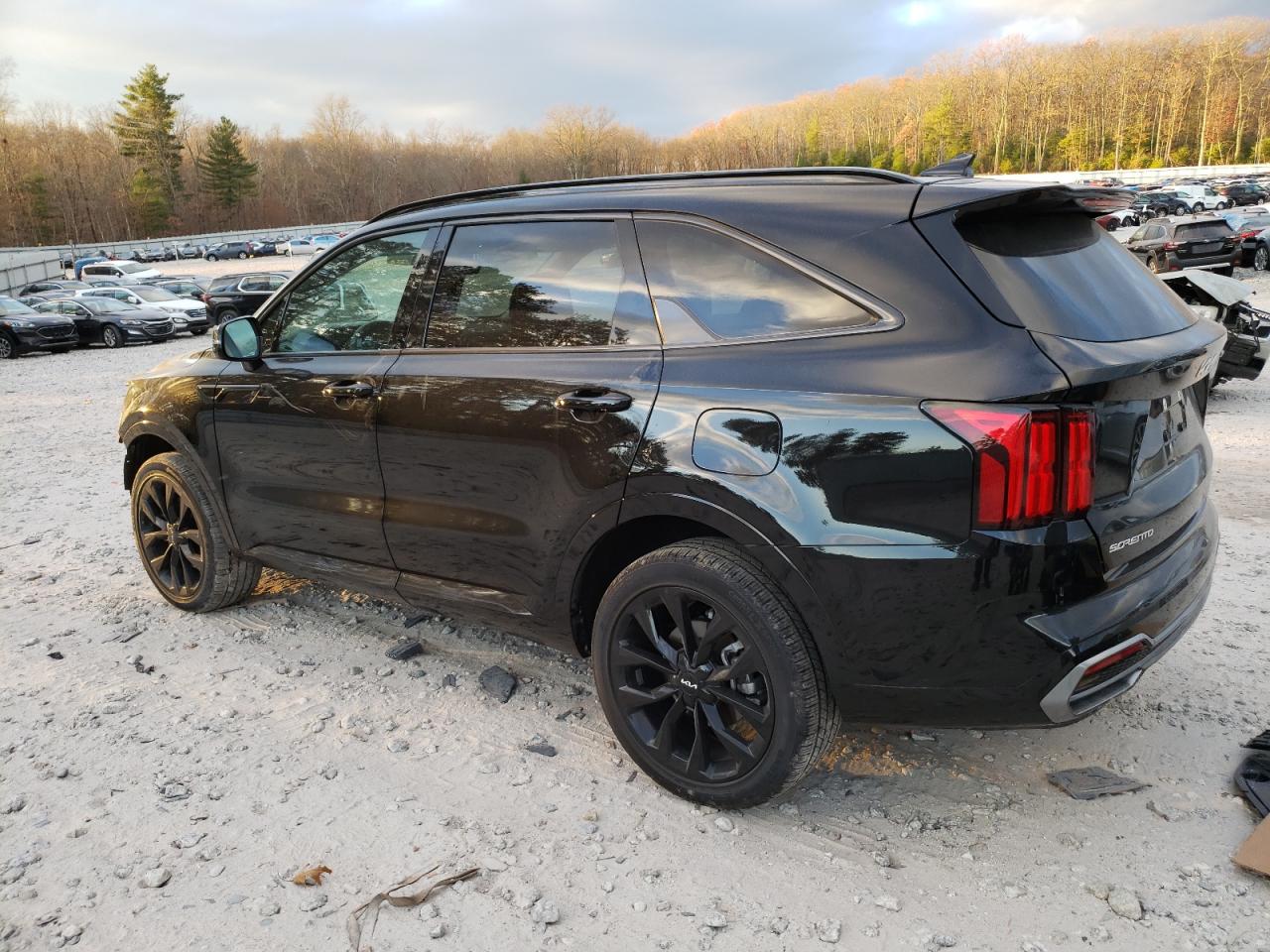 2023 Kia Sorento - Image 2