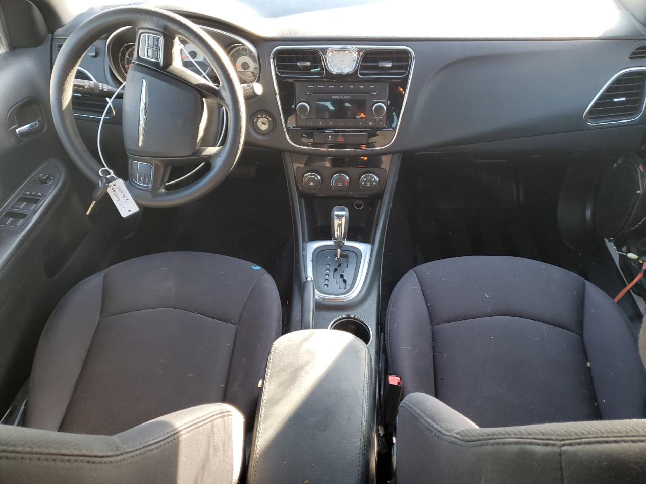 2013 Chrysler 200 - Image 8