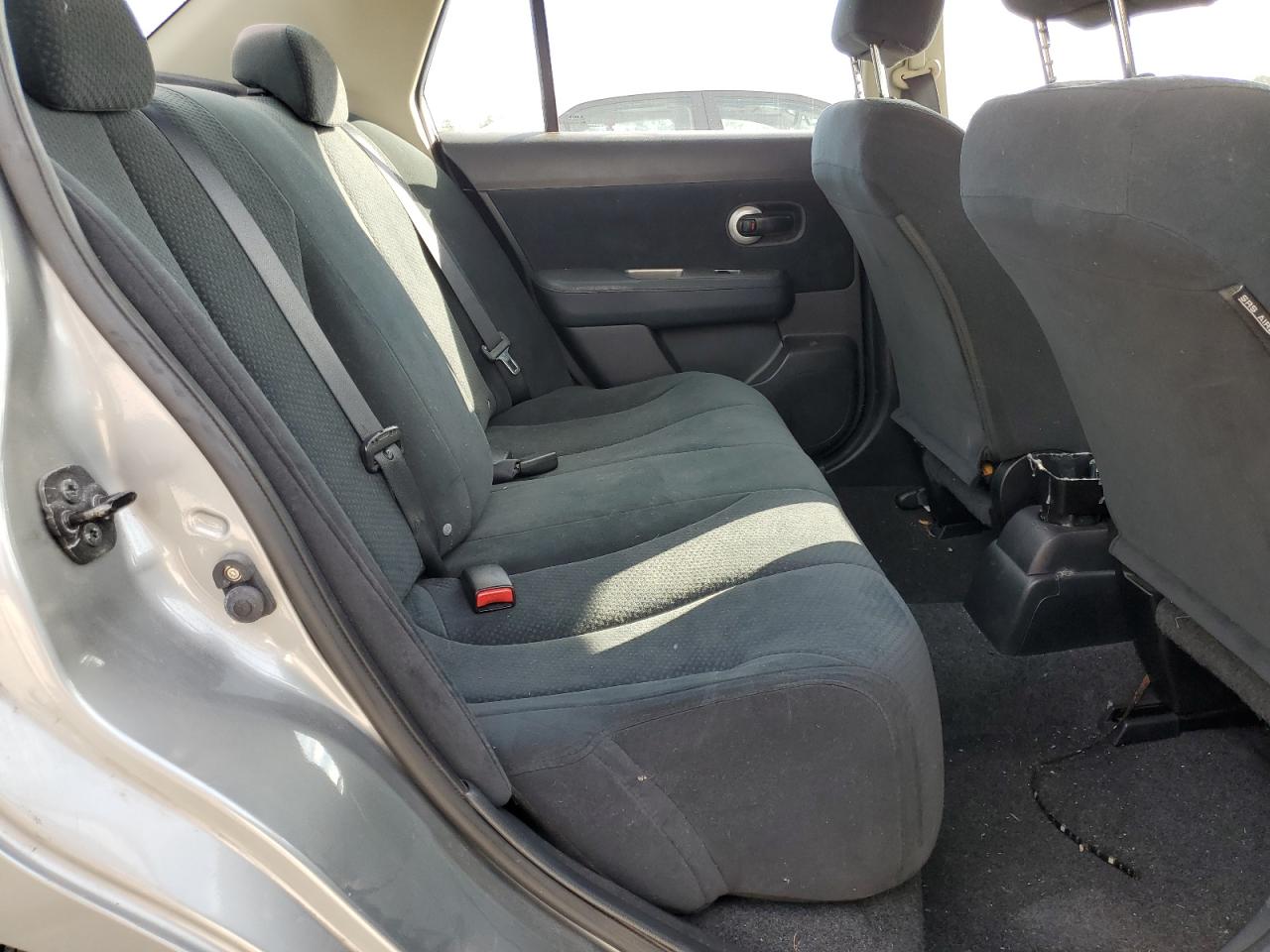 2010 Nissan Versa - Image 10