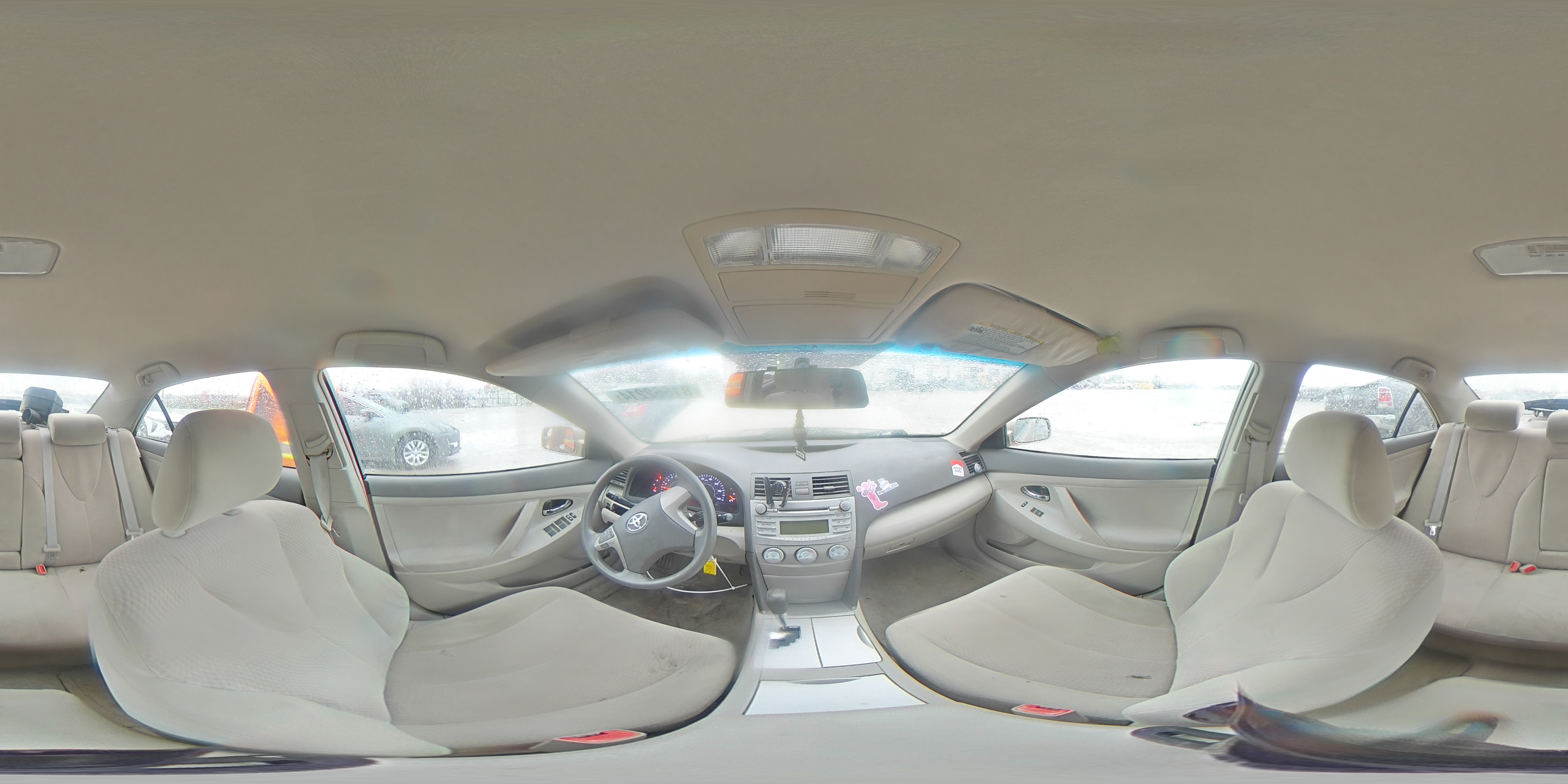 2010 Toyota Camry - Image 13