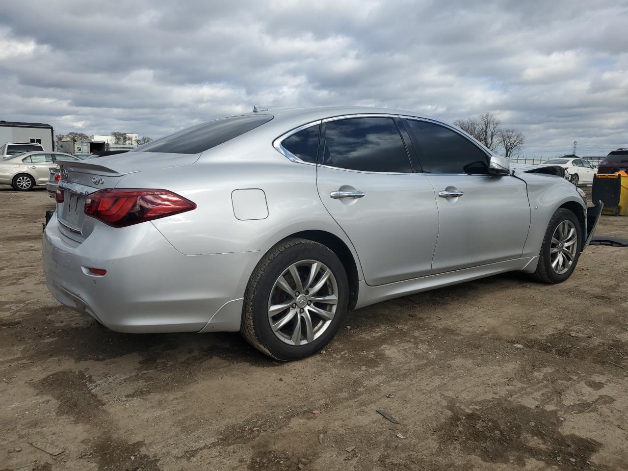 VIN JN1BY1AR0FM560397 2015 INFINITI Q70 no.3