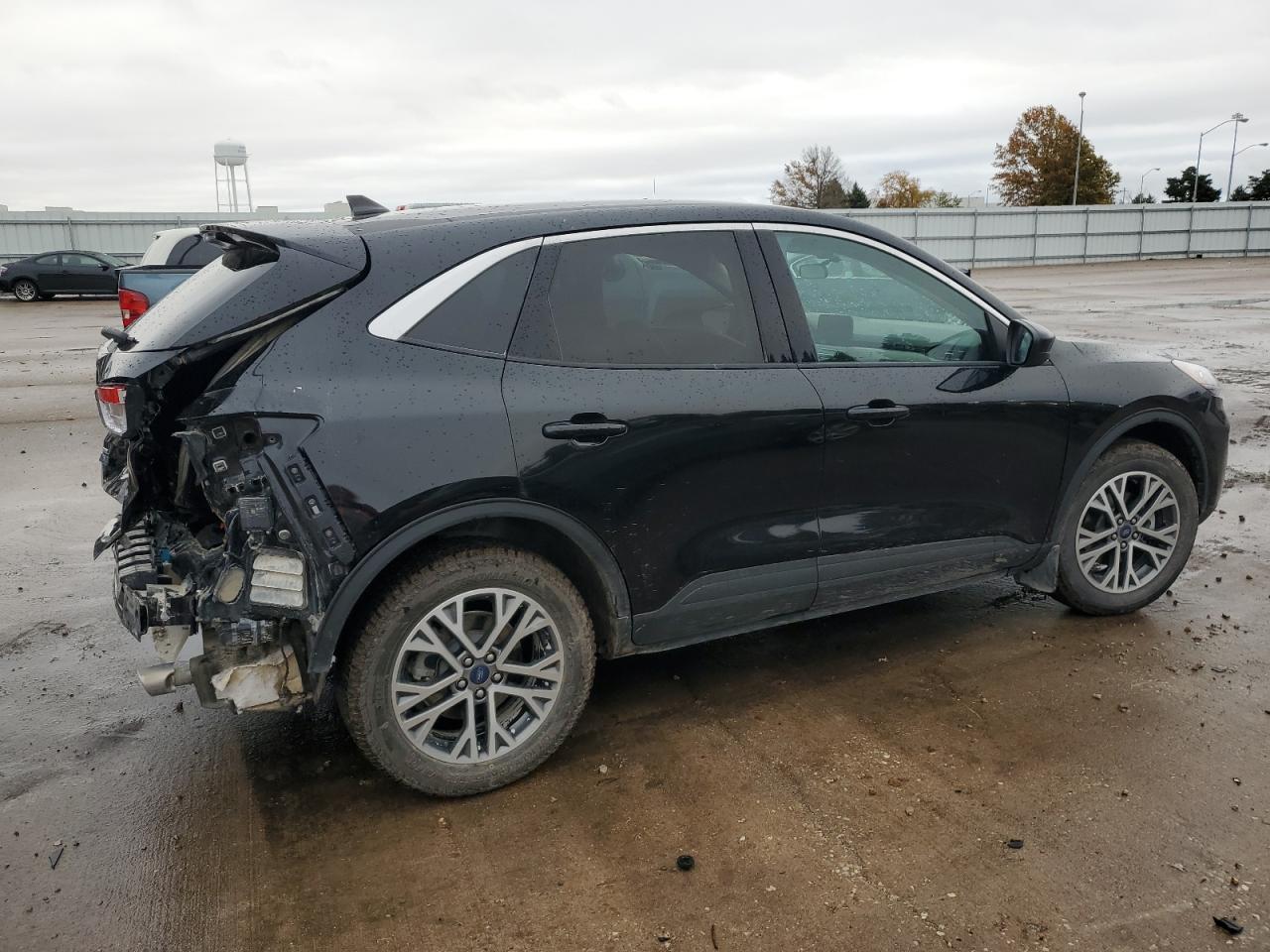 2022 Ford Escape - Image 3