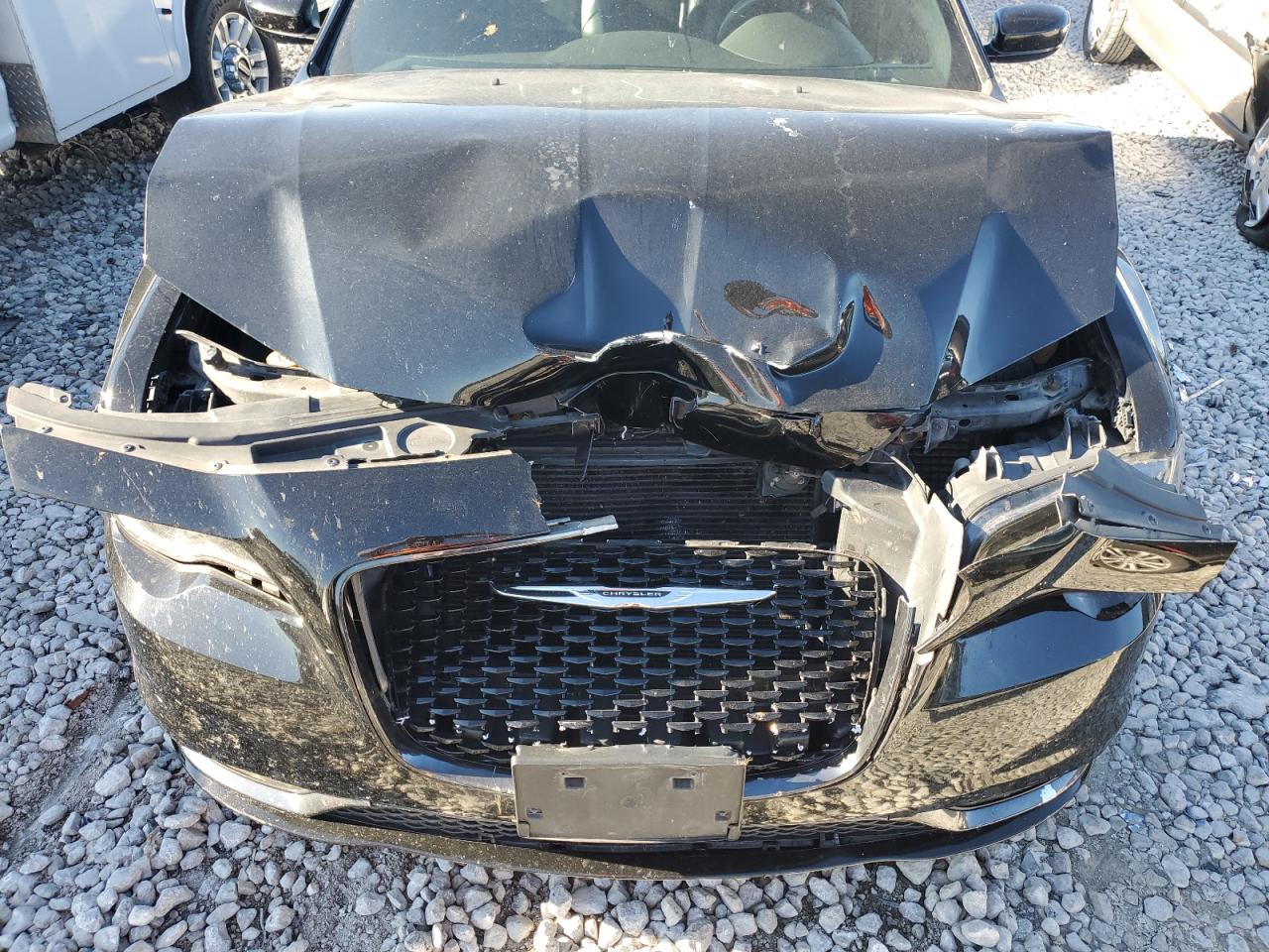 2015 Chrysler 300 - Image 11