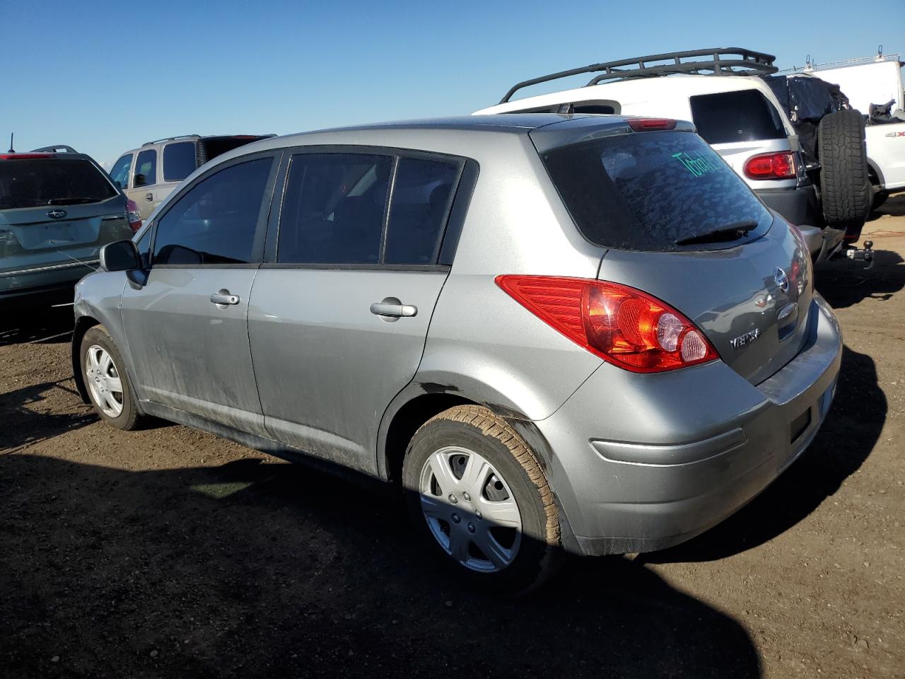 2011 Nissan Versa - Image 2
