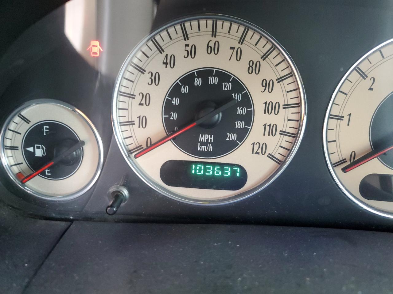 2001 Chrysler Town & Country - Image 9