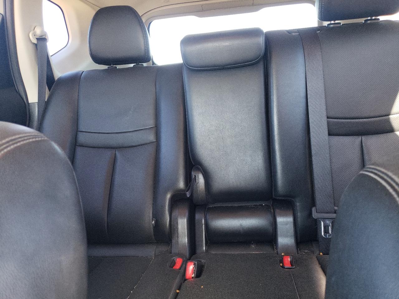 2017 Nissan Rogue - Image 10