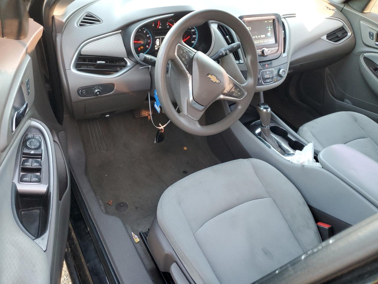 2016 Chevrolet Malibu - Image 8