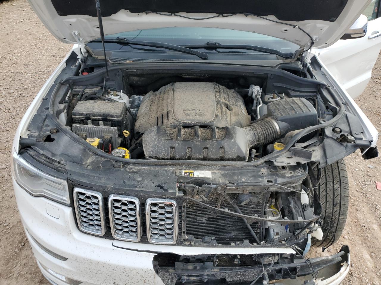 2017 Jeep Grand Cherokee - Image 12
