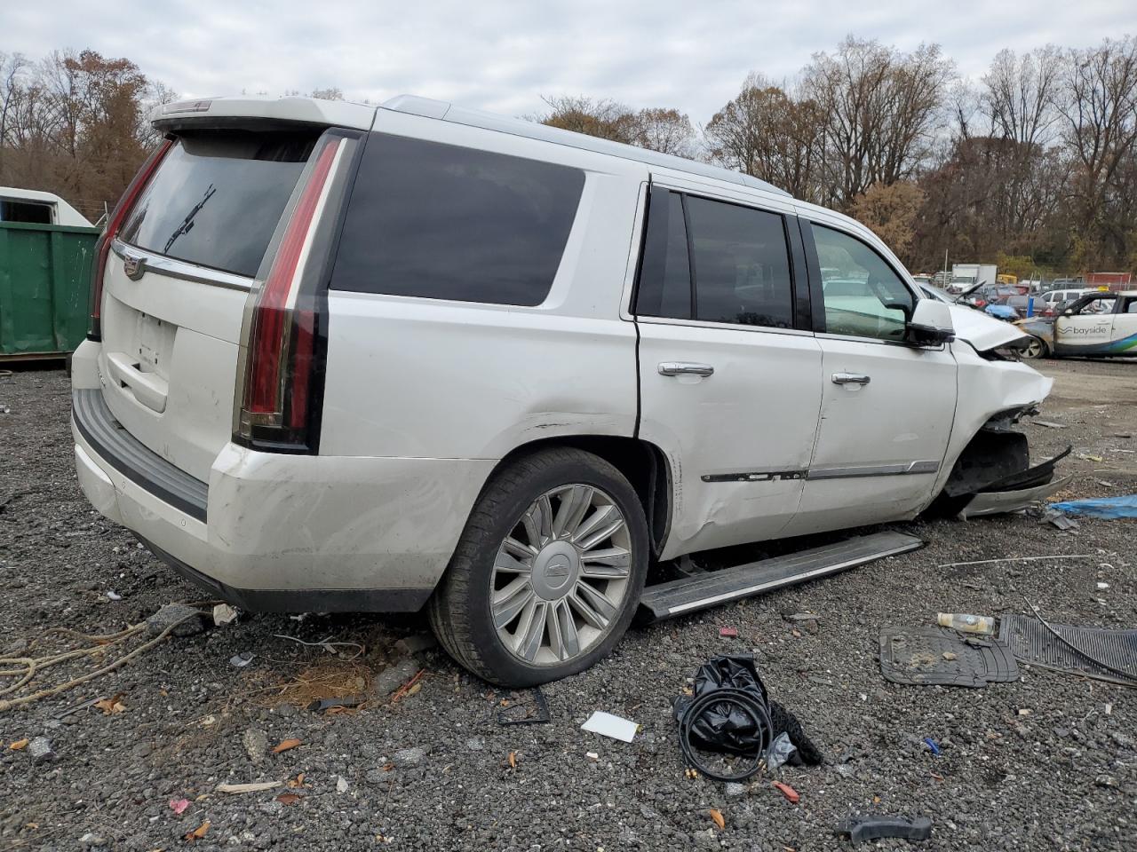 2016 Cadillac Escalade - Image 3