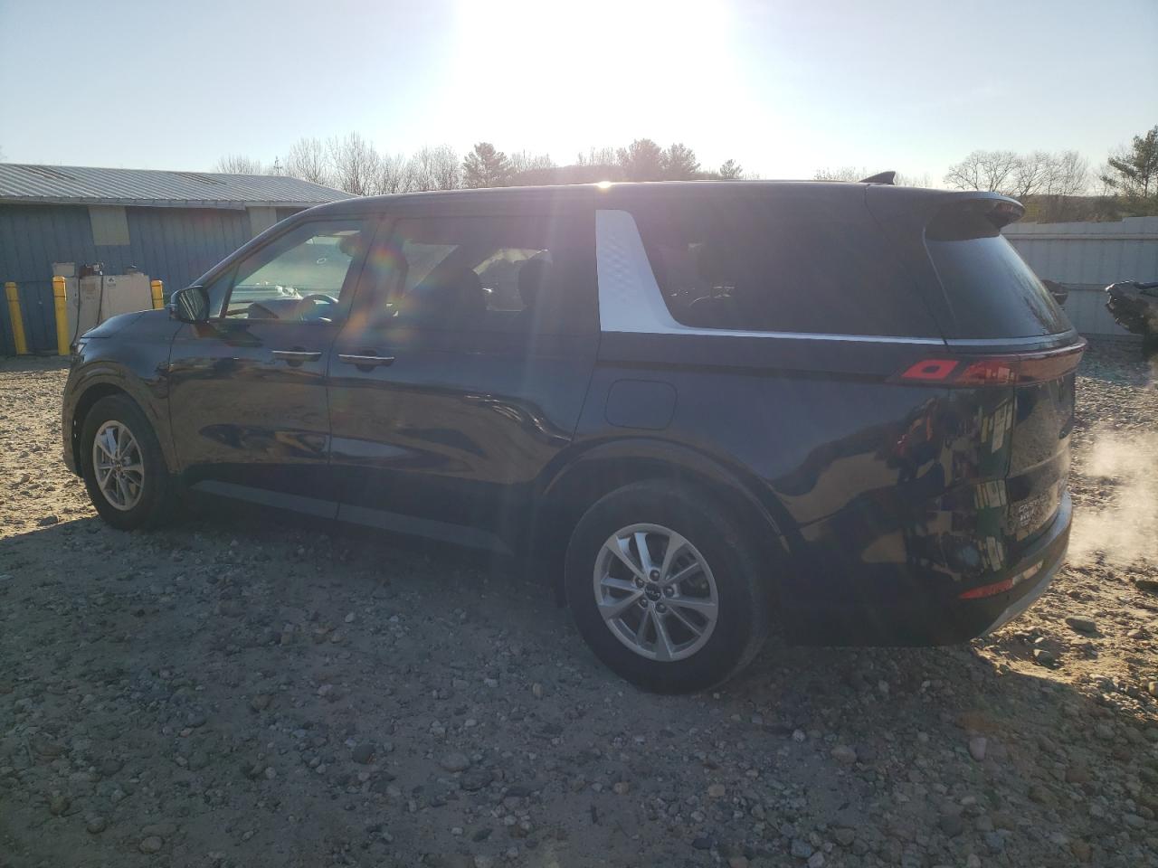 2024 Kia Carnival - Image 2