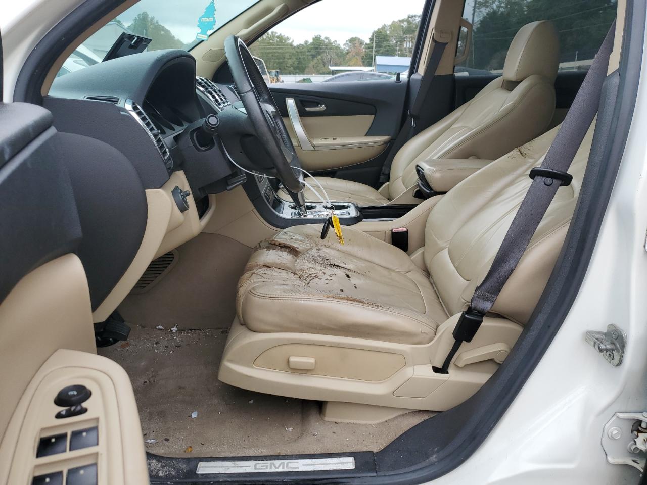 2010 GMC Acadia - Image 7