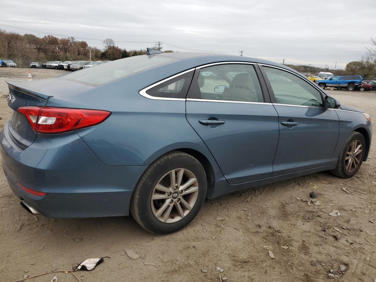 2015 Hyundai Sonata - Image 3