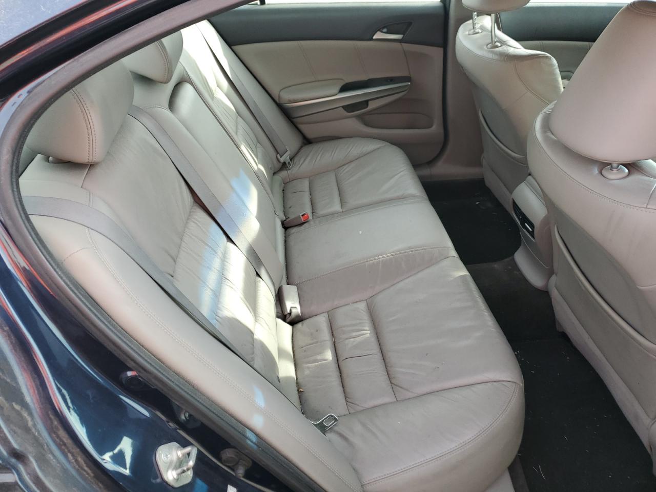 2010 Honda Accord - Image 10