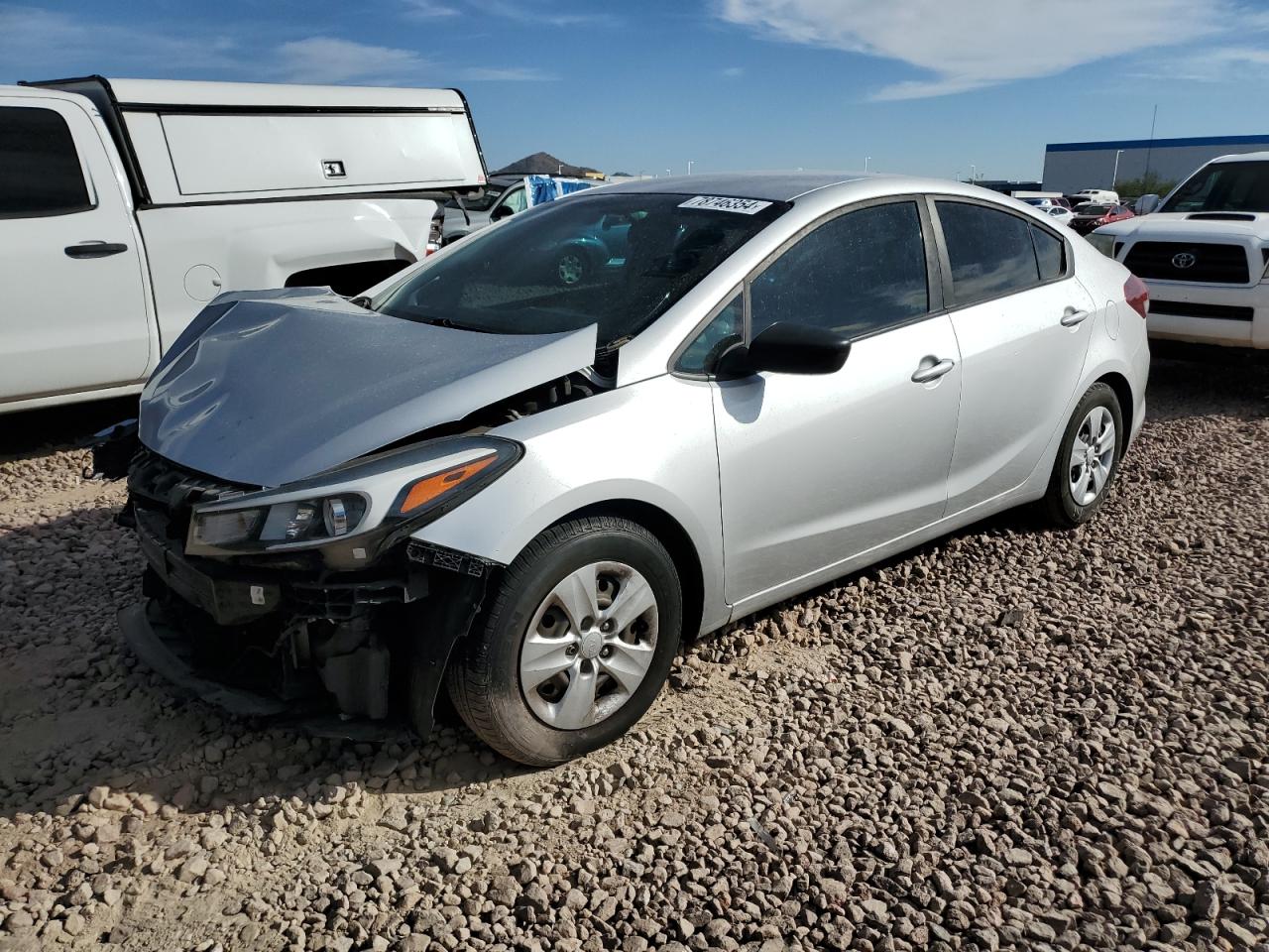 3KPFK4A7XHE157416 2017 KIA FORTE - Image 1