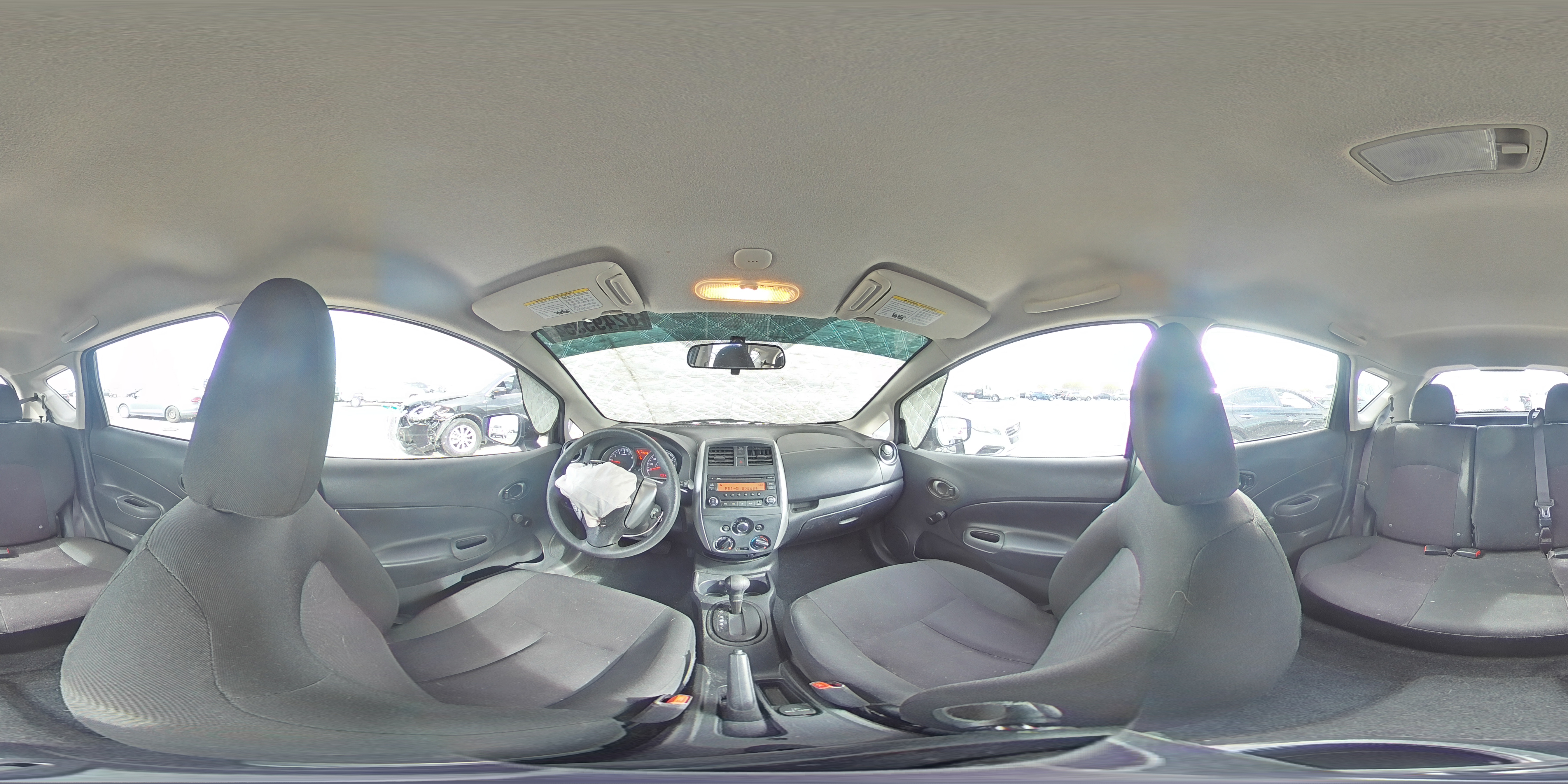 2015 Nissan Versa - Image 13
