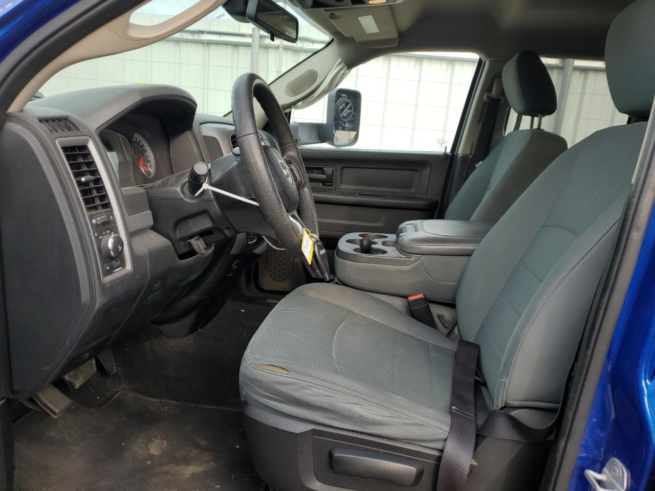 2015 RAM 1500 - Image 7