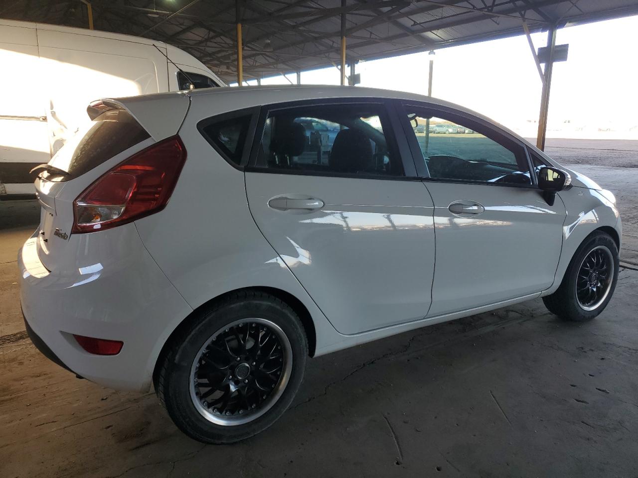 VIN 3FADP4EJ2FM156347 2015 FORD FIESTA no.3