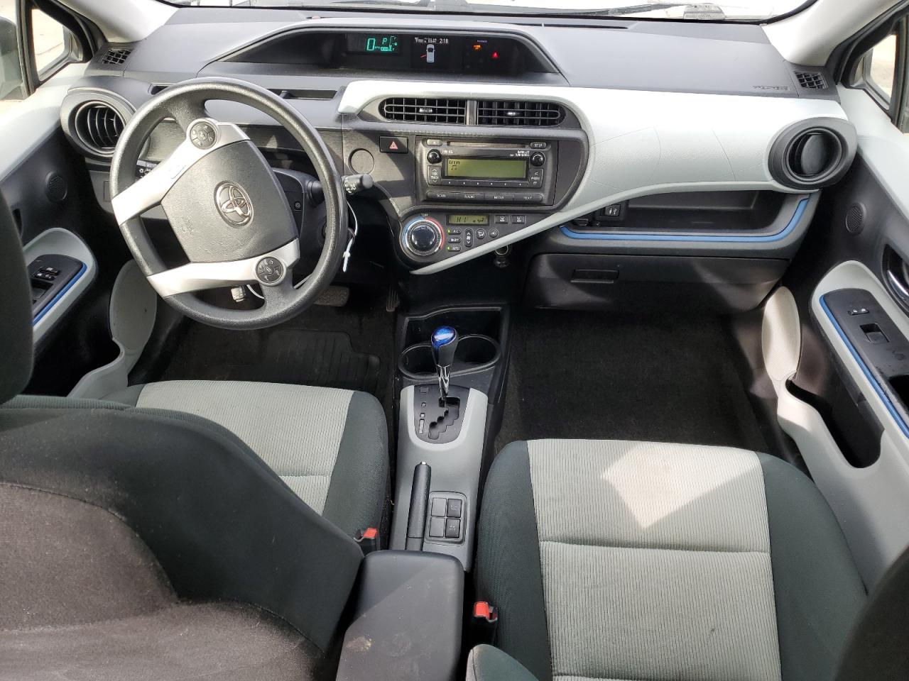 2012 Toyota Prius - Image 8