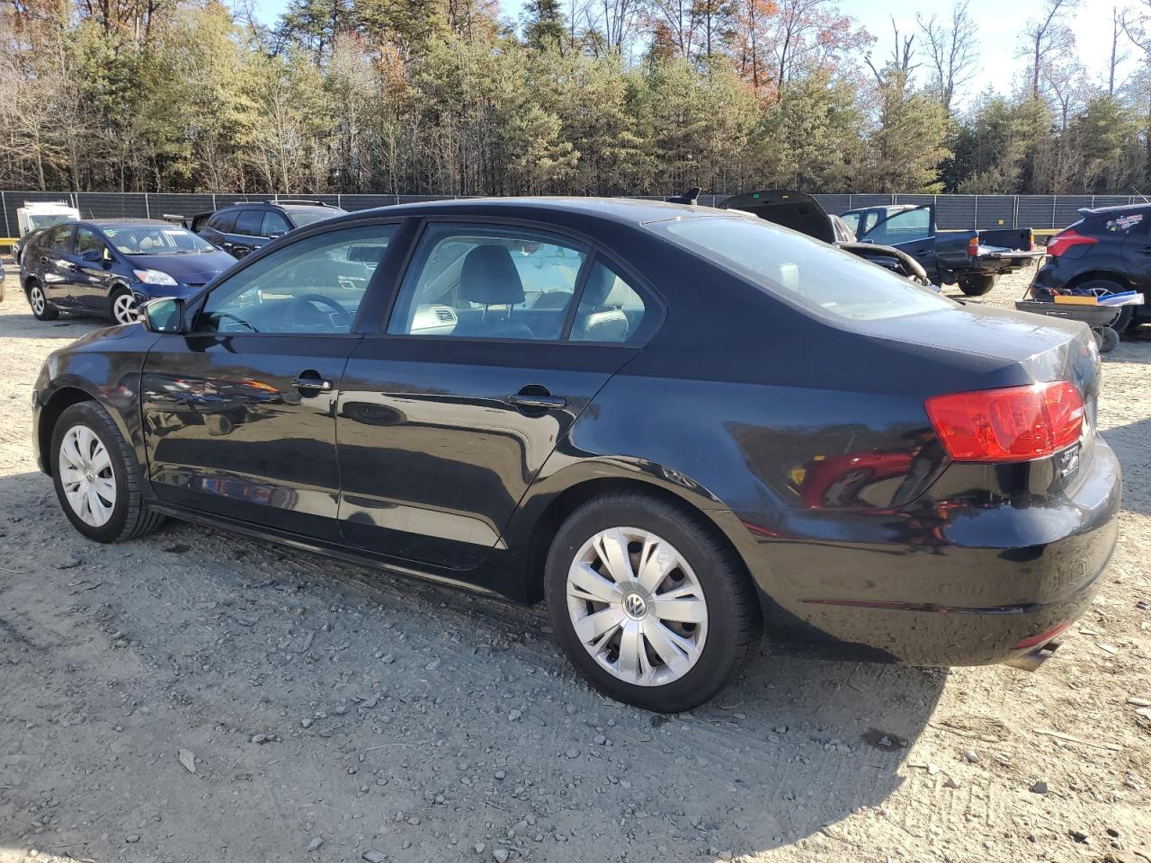 2014 Volkswagen Jetta - Image 2