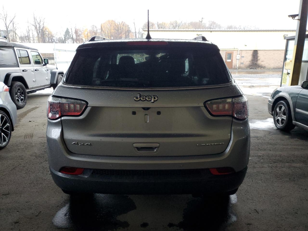 2018 Jeep Compass - Image 6