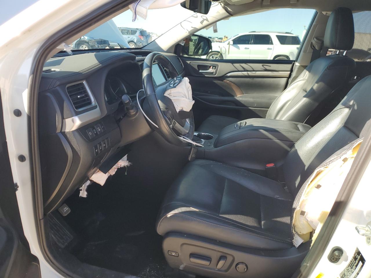 2019 Toyota Highlander - Image 7