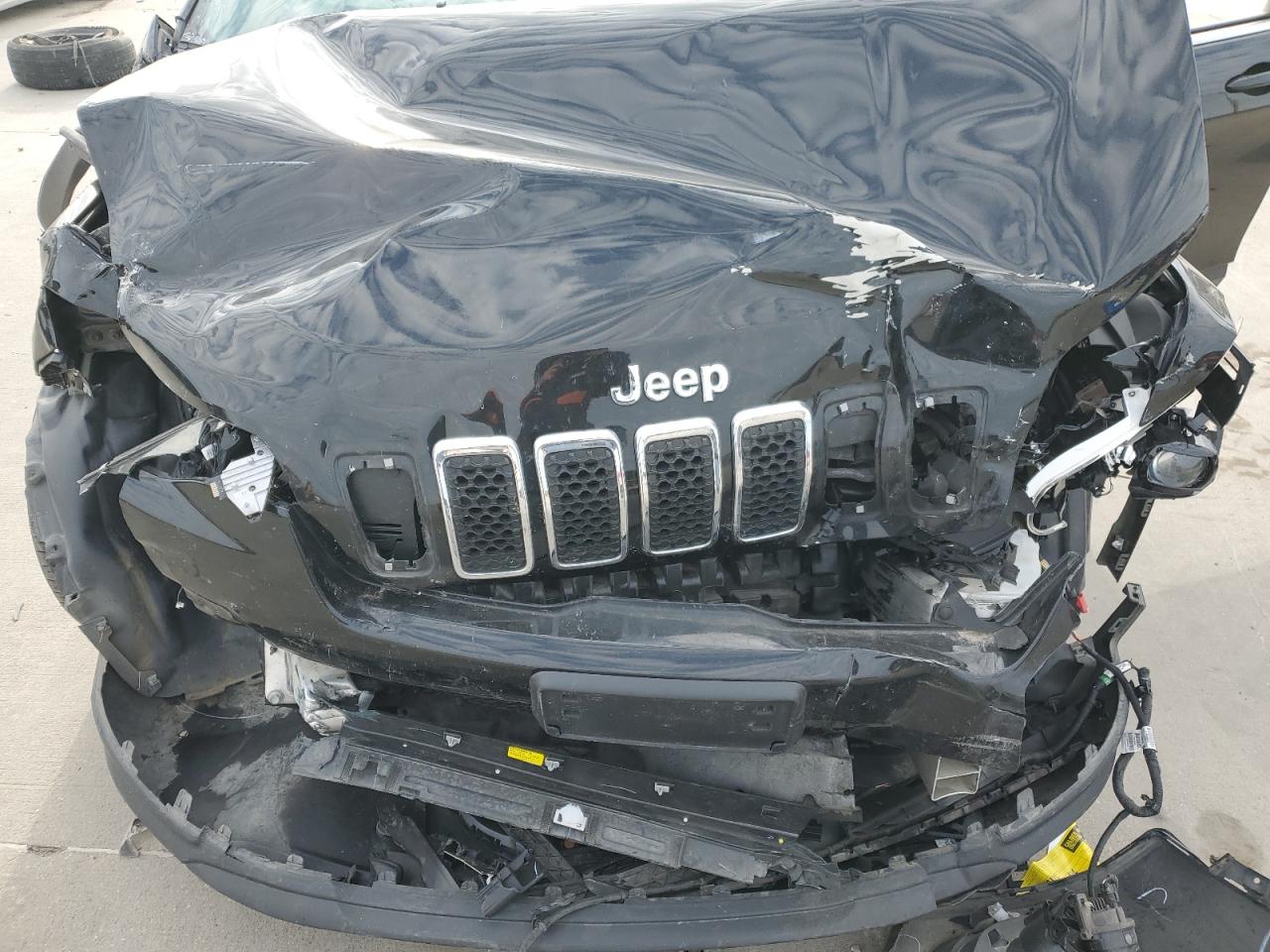 2019 Jeep Grand Cherokee - Image 12