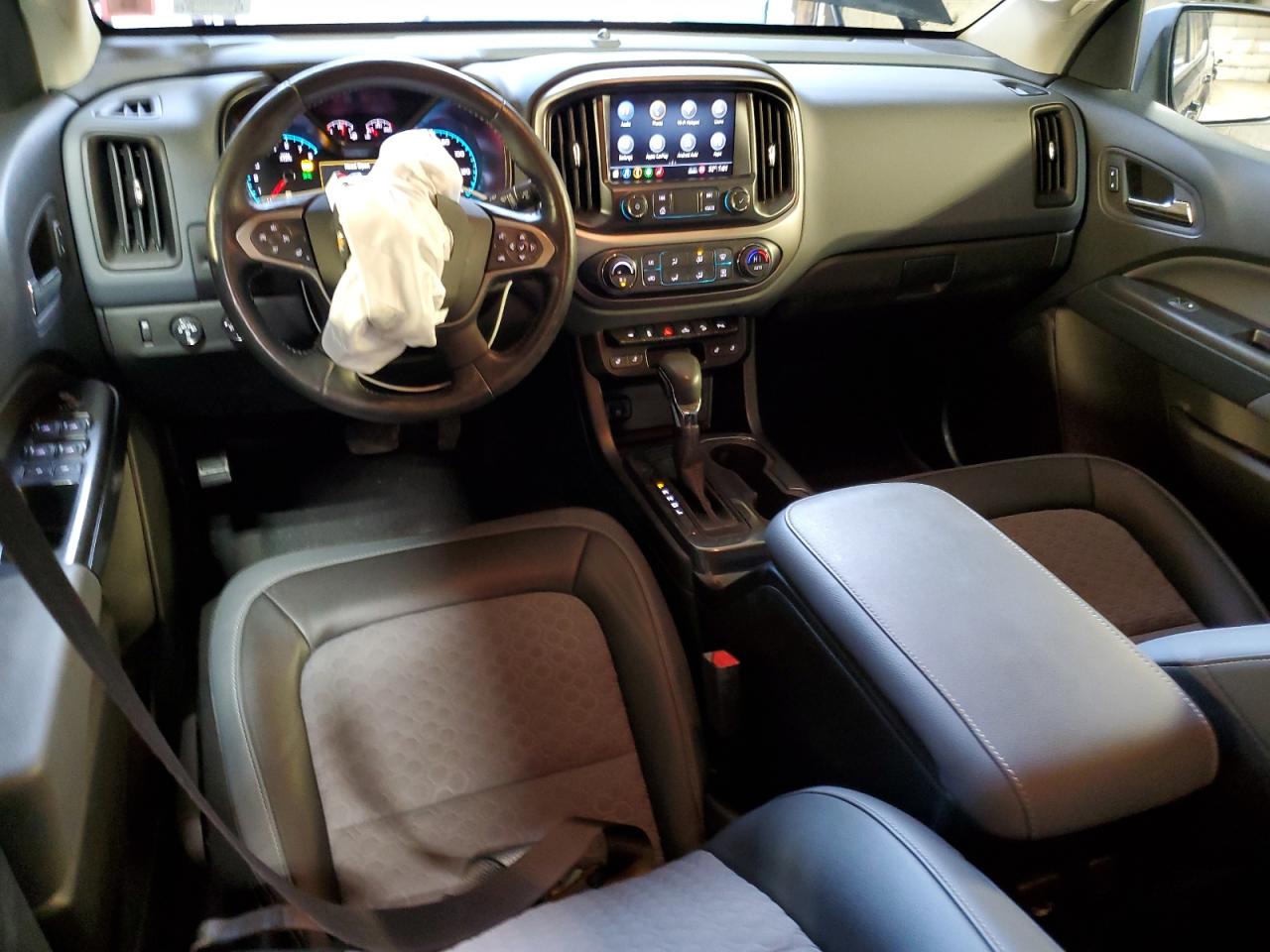 2022 Chevrolet Colorado - Image 8