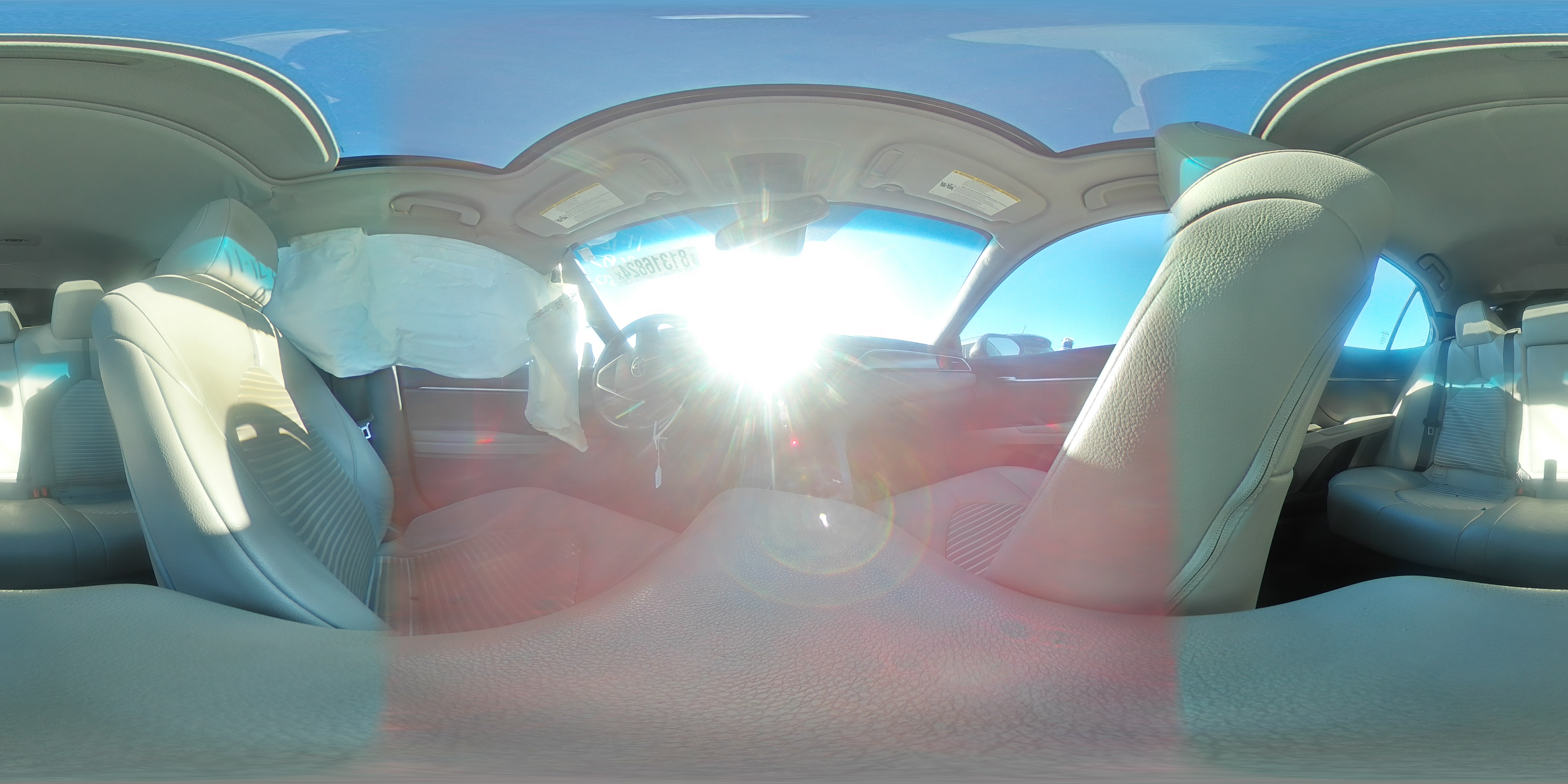 2018 Toyota Camry - Image 12