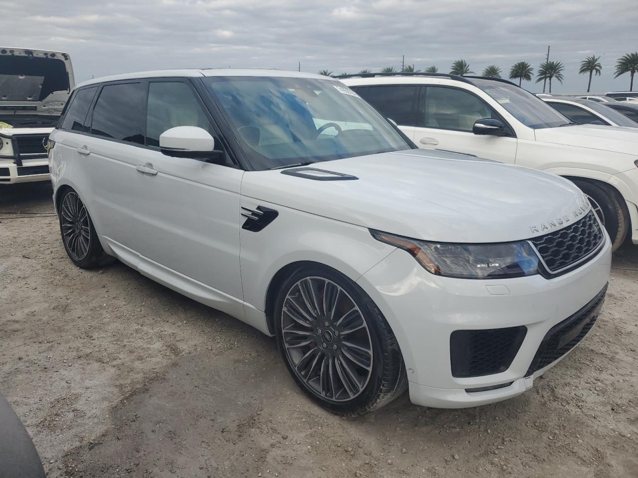 2022 Land Rover Range Rover - Image 4