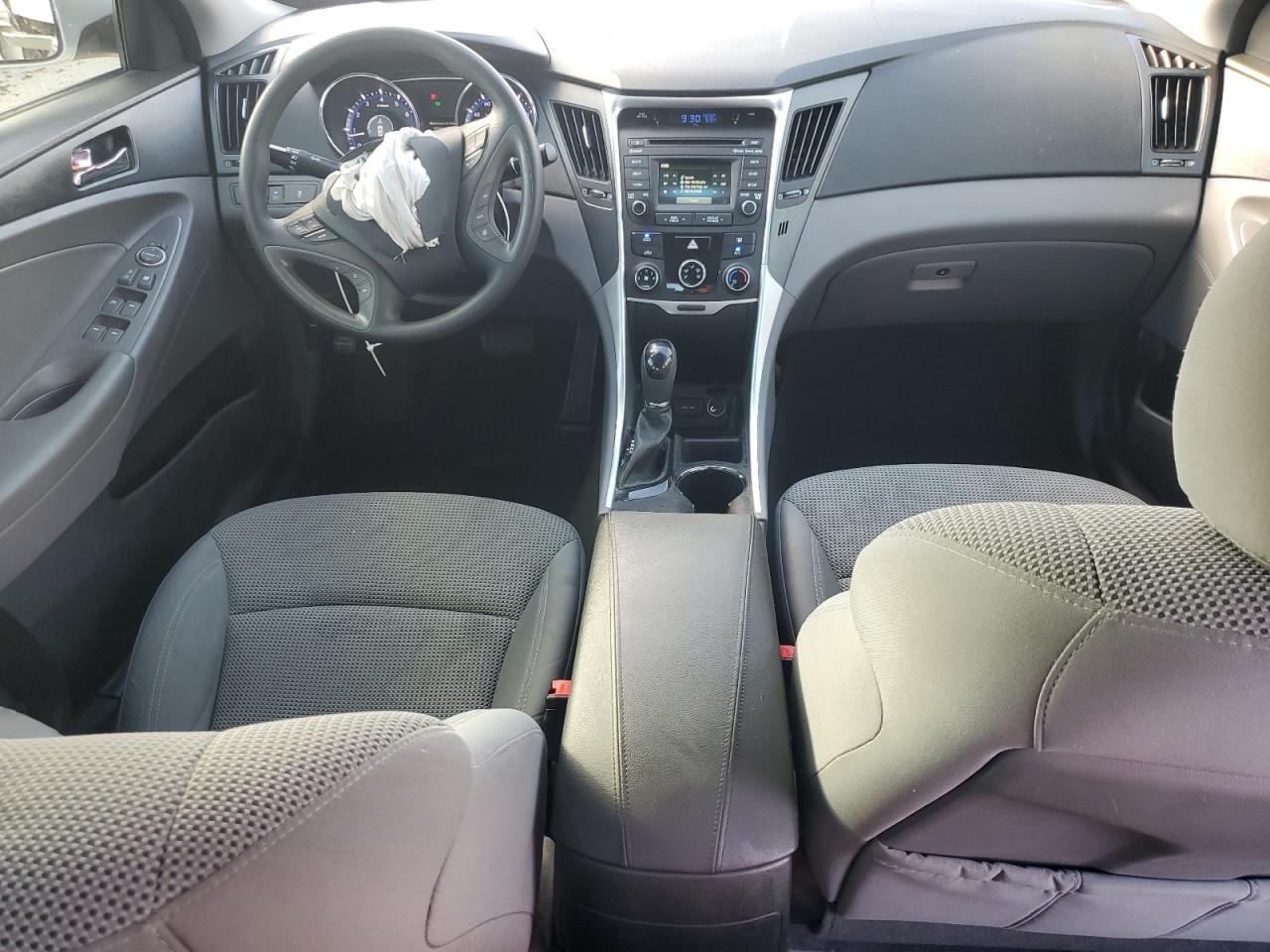2014 Hyundai Sonata - Image 8