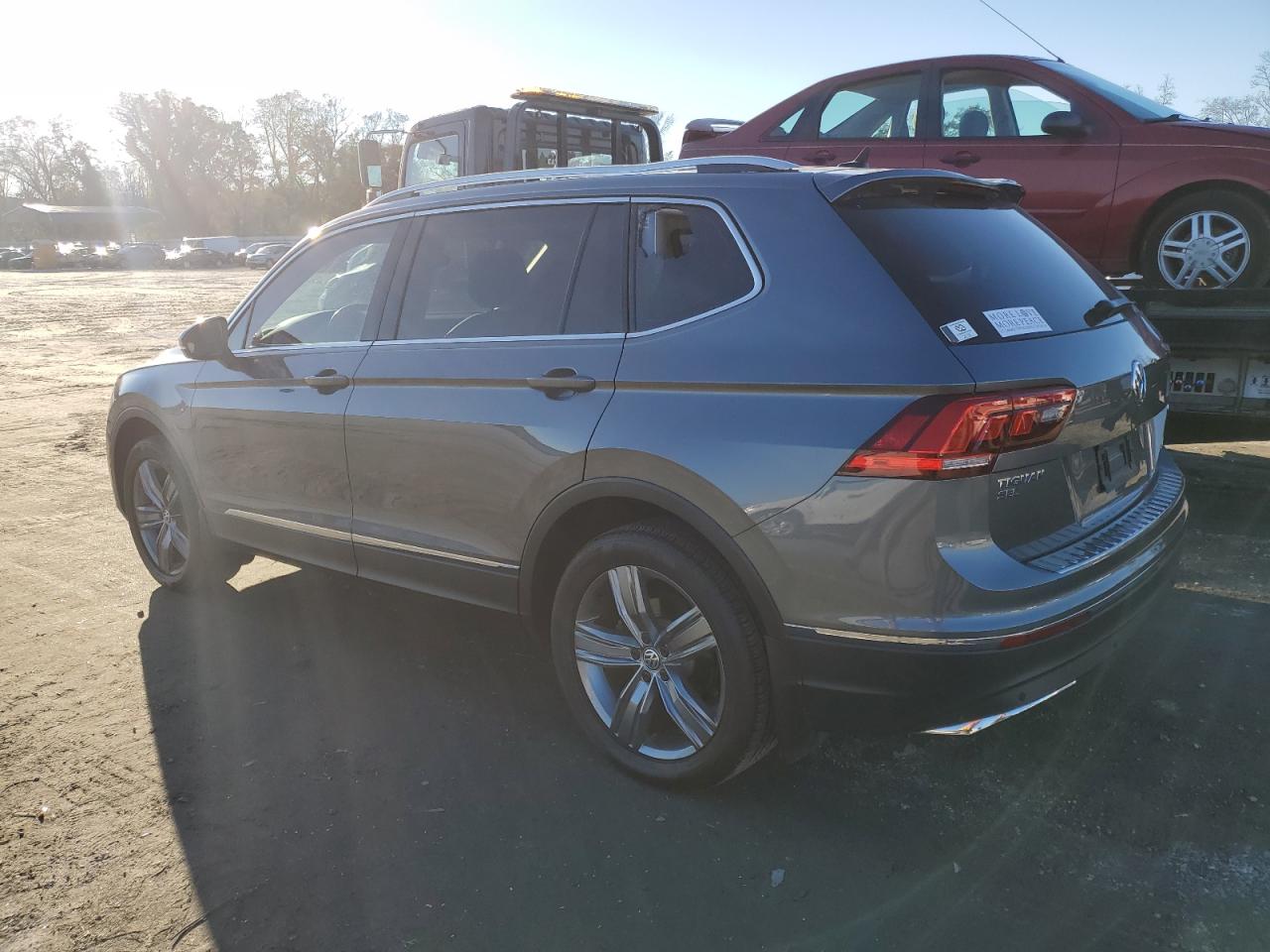 2020 Volkswagen Tiguan - Image 2