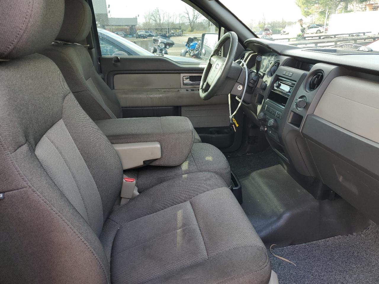 2010 Ford F-150 - Image 10