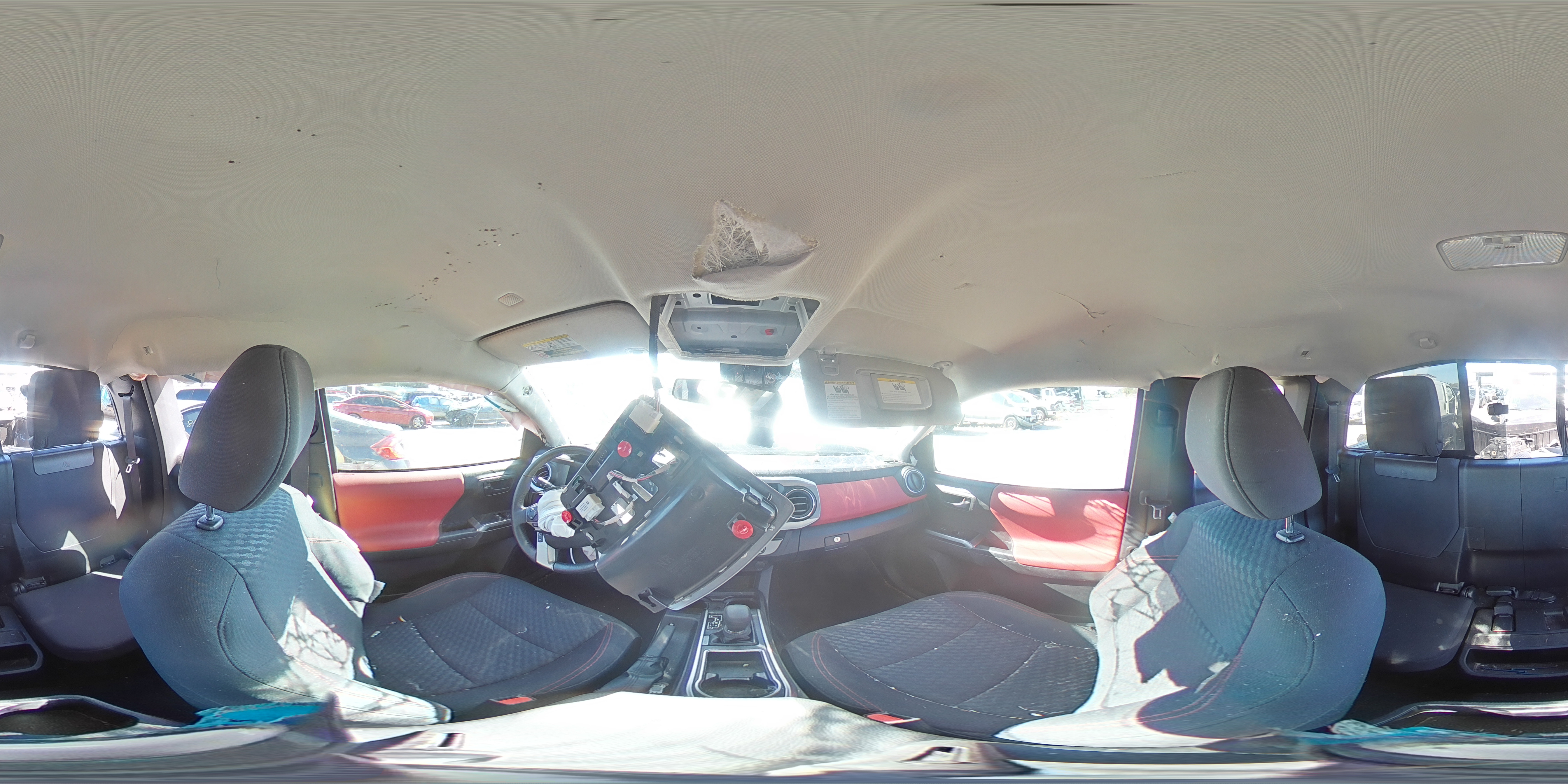 2022 Toyota Tacoma - Image 13