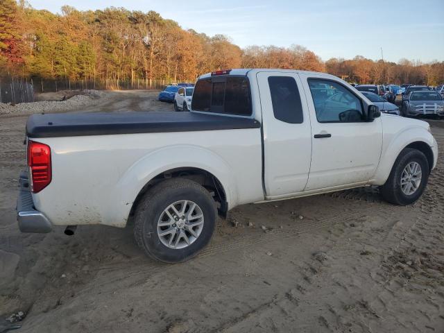 Pickups NISSAN FRONTIER 2016 White