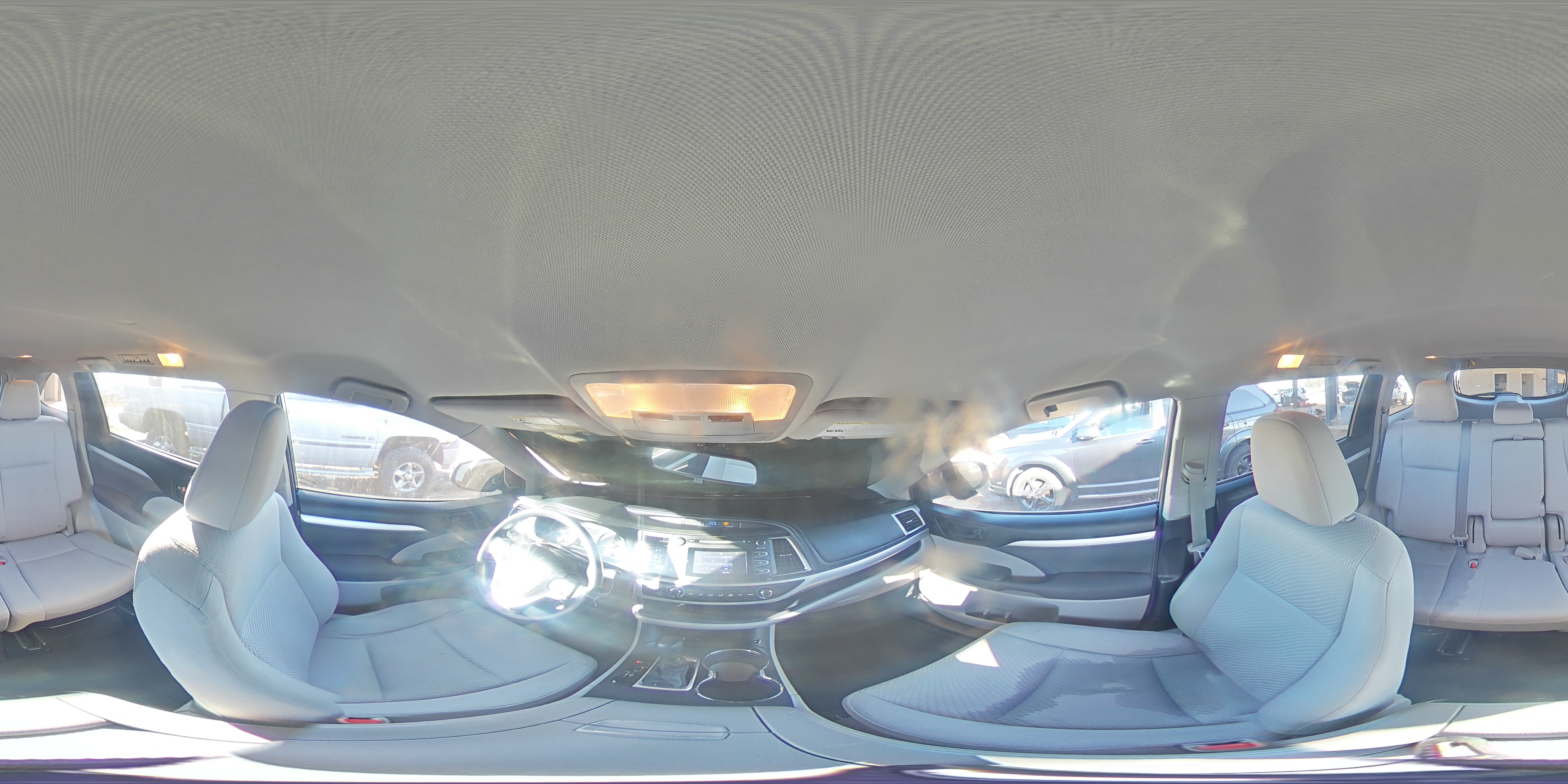 2015 Toyota Highlander - Image 14