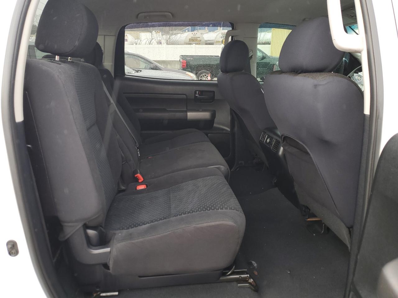 2011 Toyota Tundra - Image 10