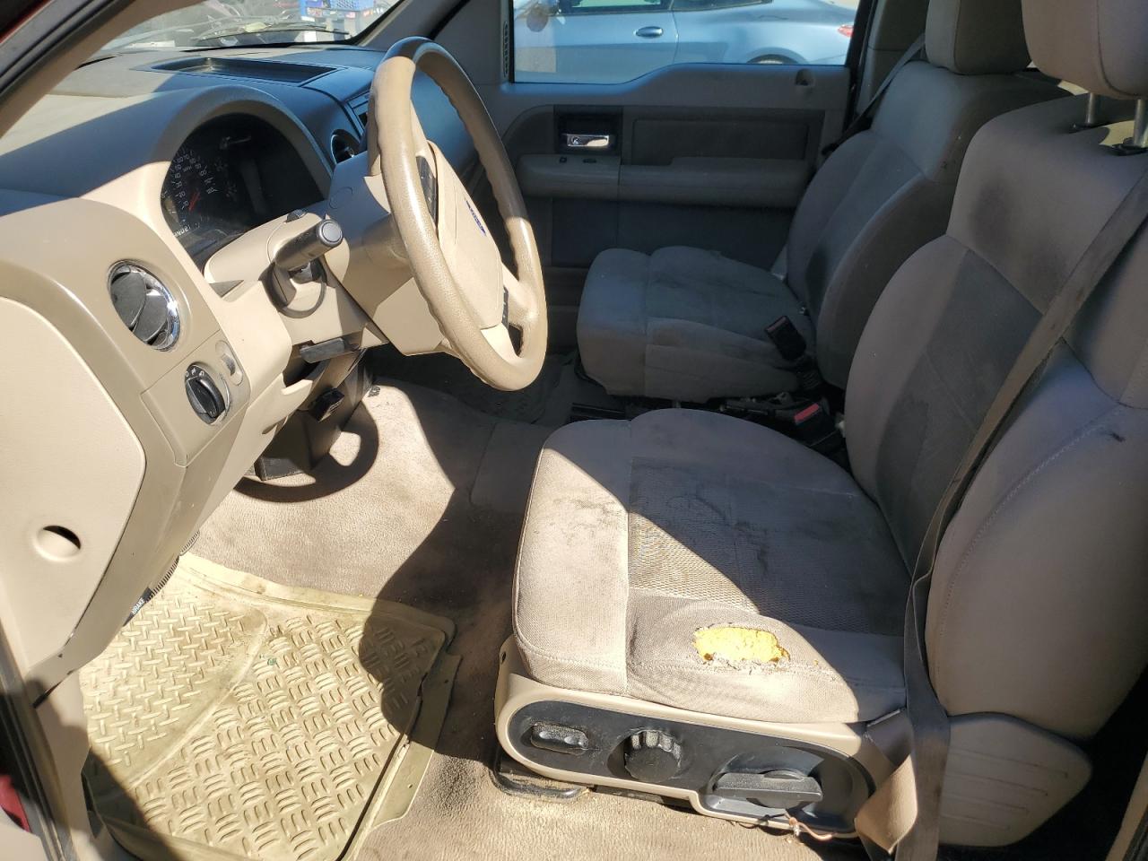 2004 Ford F150 VIN: 1FTRX12574KD09895 Lot: 54243125