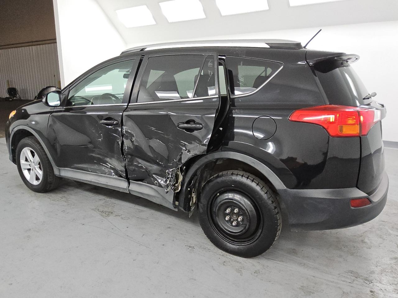 2014 Toyota RAV 4 - Image 2
