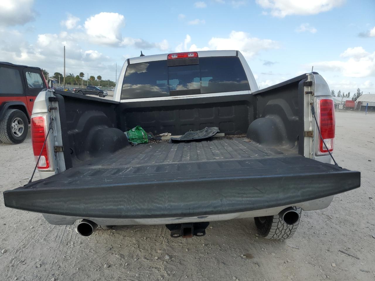 2016 RAM 1500 - Image 6