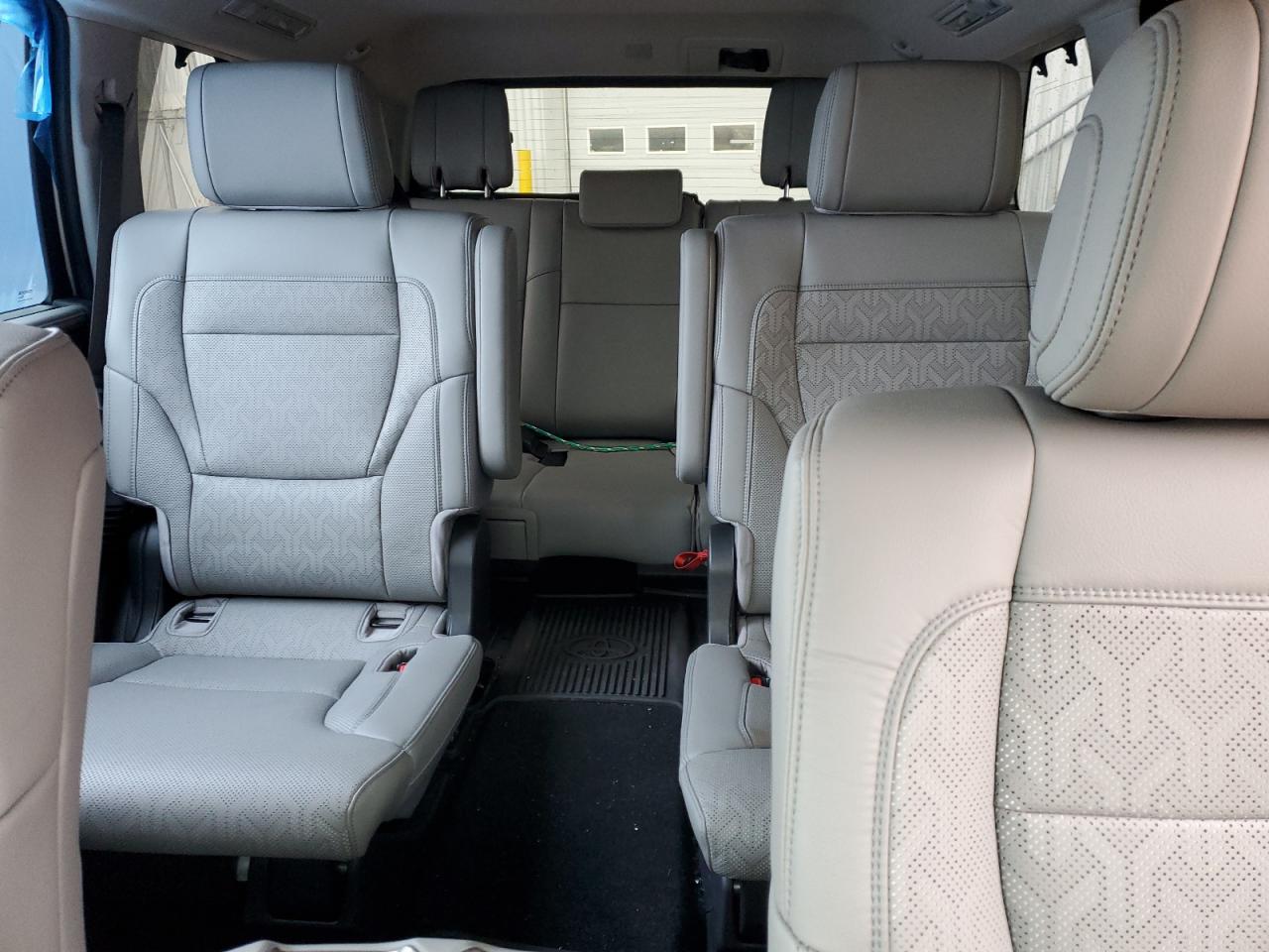 2024 Toyota Sequoia Sr5 VIN: 7SVAAABA4RX021568 Lot: 83077994