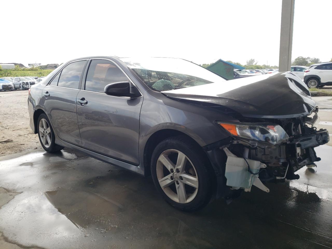 VIN 4T1BF1FK3EU366021 2014 TOYOTA CAMRY no.4