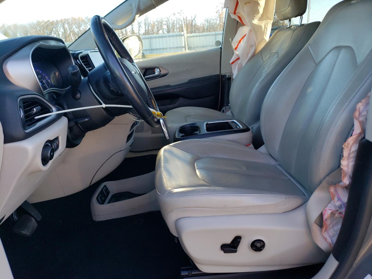 2021 Chrysler Pacifica - Image 7