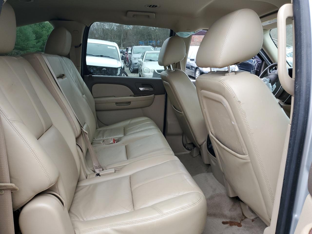 2011 Chevrolet Suburban K1500 Lt VIN: 1GNSKJE3XBR229559 Lot: 82329164