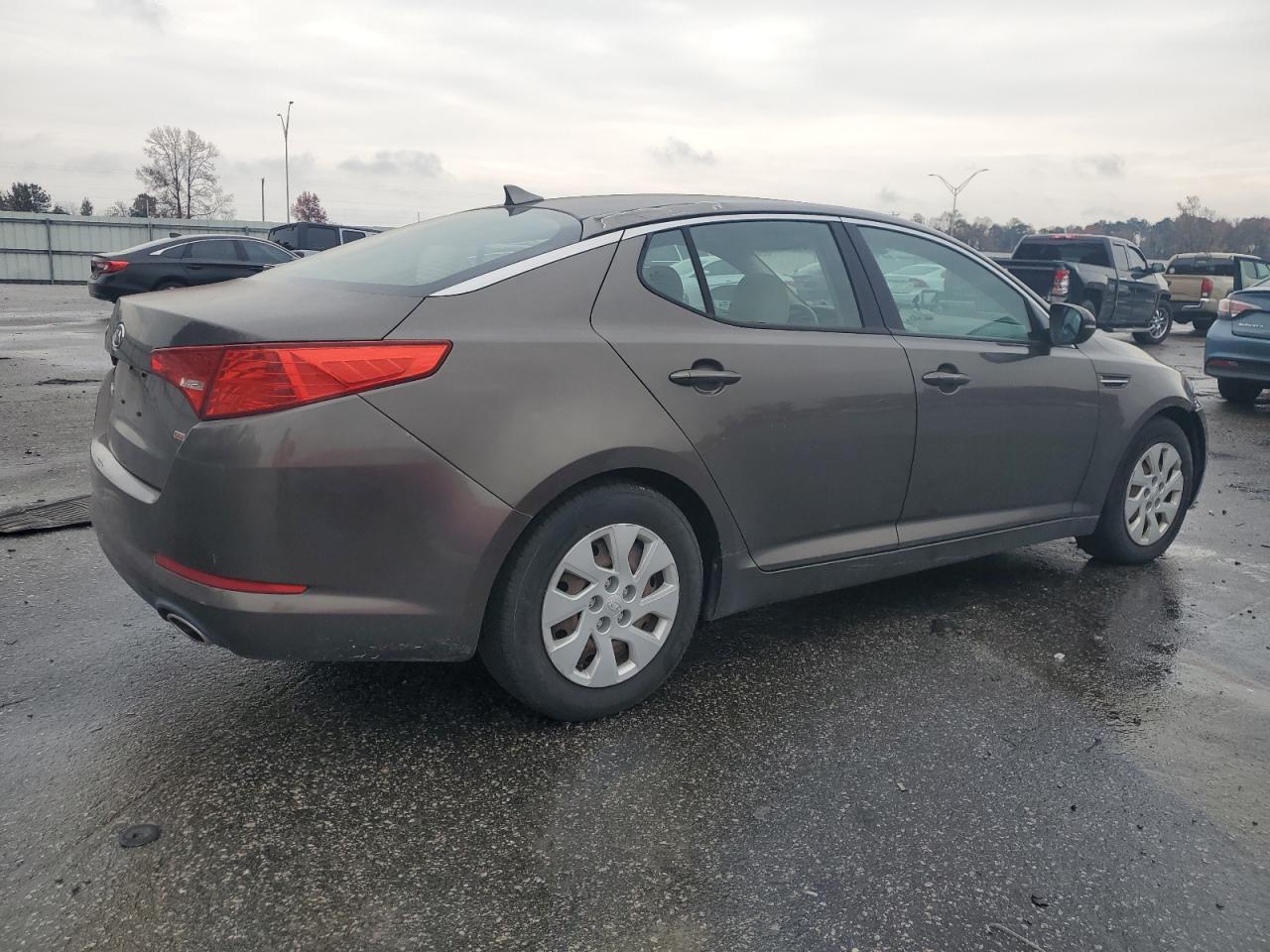 2011 Kia Optima - Image 3