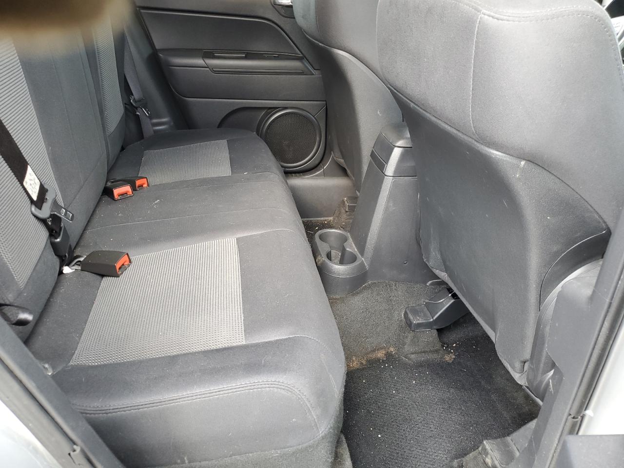 2012 Jeep Compass - Image 11