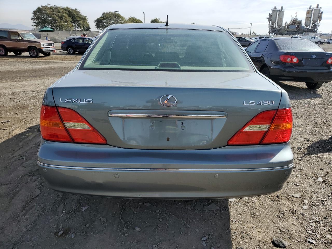 2002 Lexus LS - Image 6