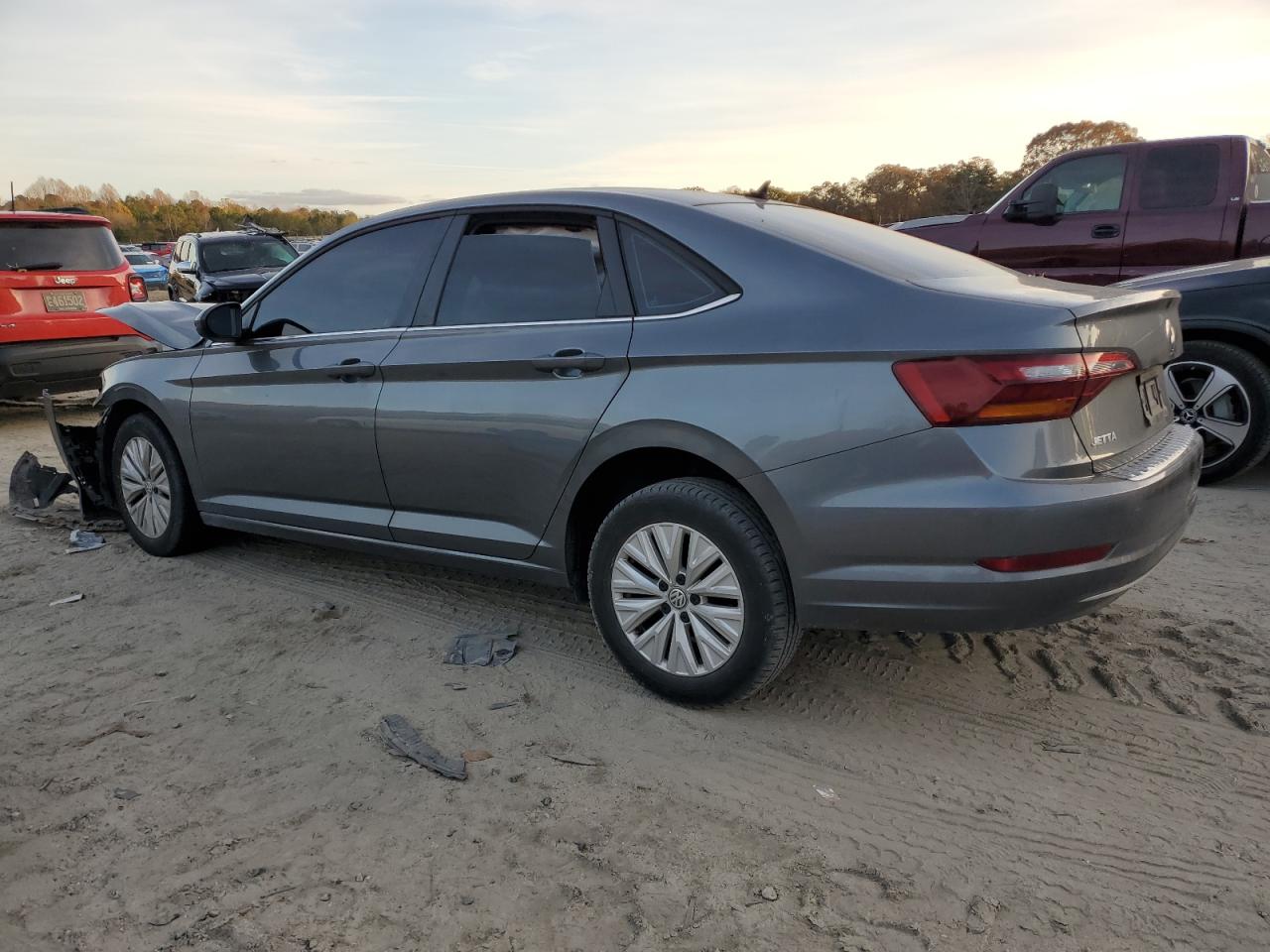 2019 Volkswagen Jetta - Image 2