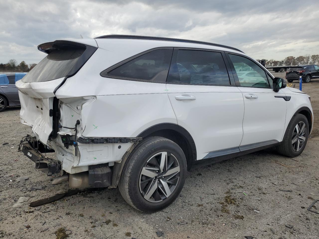 2023 Kia Sorento - Image 3