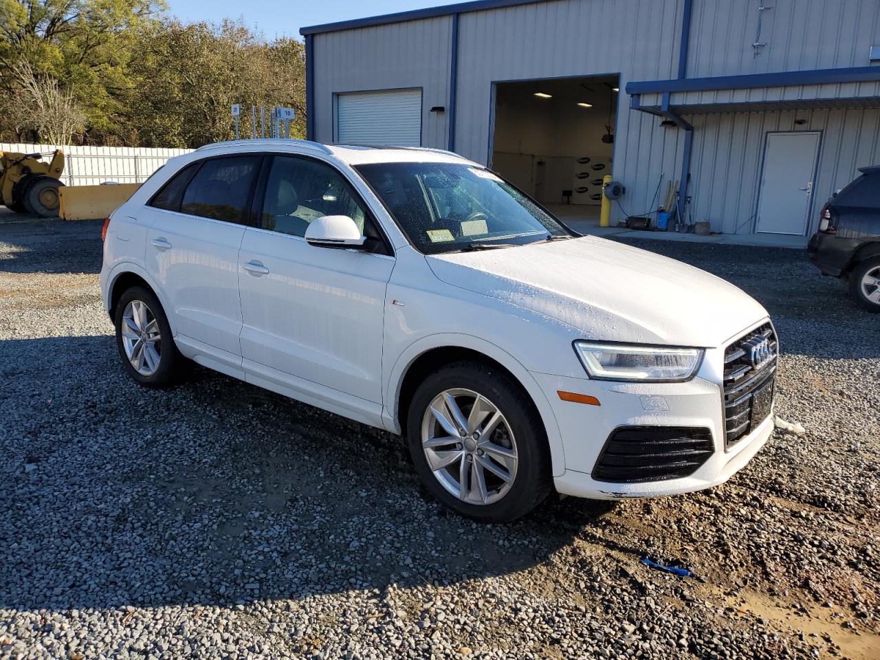 VIN WA1JCCFSXJR010810 2018 AUDI Q3 no.4