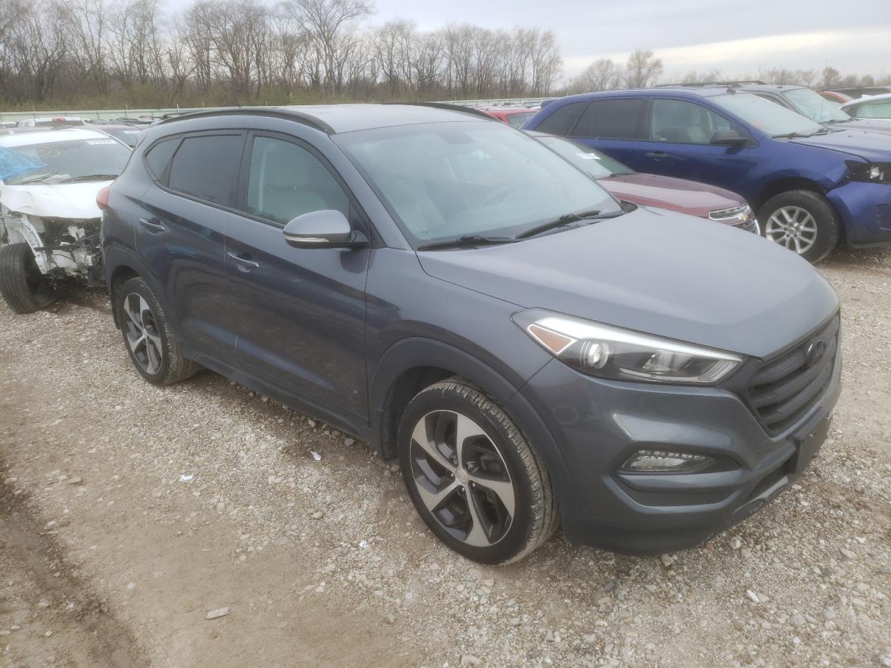 VIN KM8J33A25HU395869 2017 HYUNDAI TUCSON no.4